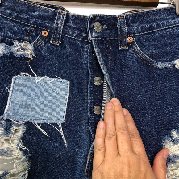 Levi's 501 Distressed Frayed Hem Patchwork High‎ Waist Denim Shorts Size XS - Picture 2 of 9